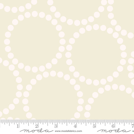108 Pearl Bracelet - Eggshell White - Lizzy House - 108023 41 - Half Yard